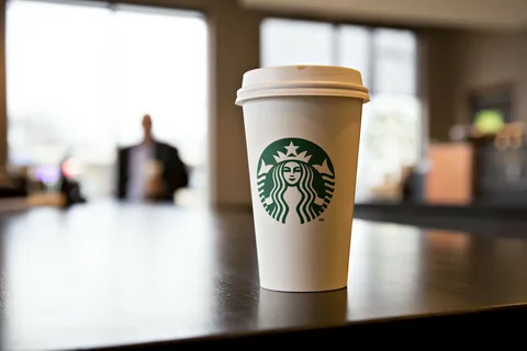 قهوه استارباکس در امریکا دلیل اصلی موفقیت های اقتصادی در این کشور است